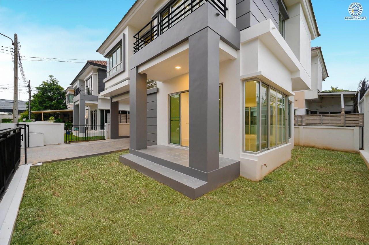 บ้านมือสองตกแต่งใหม่ โครงการ ไลฟ์ บางกอก บูเลอวาร์ด ปิ่นเกล้า-เพชรเกษม เนื้อที่กว้างกว่า 52.5 ตร.ว ฟังก์ชัน 3 ห้องนอน 3 ห้องน้ำ 2 ที่จอดรถ บนทำเลติดถนนพุทธมณฑลสาย4 ตอบโจทย์กับทุกครอบครัว ใกล้แหล่งช้อปปิ้ง "เซ็นทรัล ศาลายา" รถไฟฟ้าสายสีน้ำเงิน "สถานีหลักสอง" และจุดขึ้นทางด่วน "ศรีรัช"